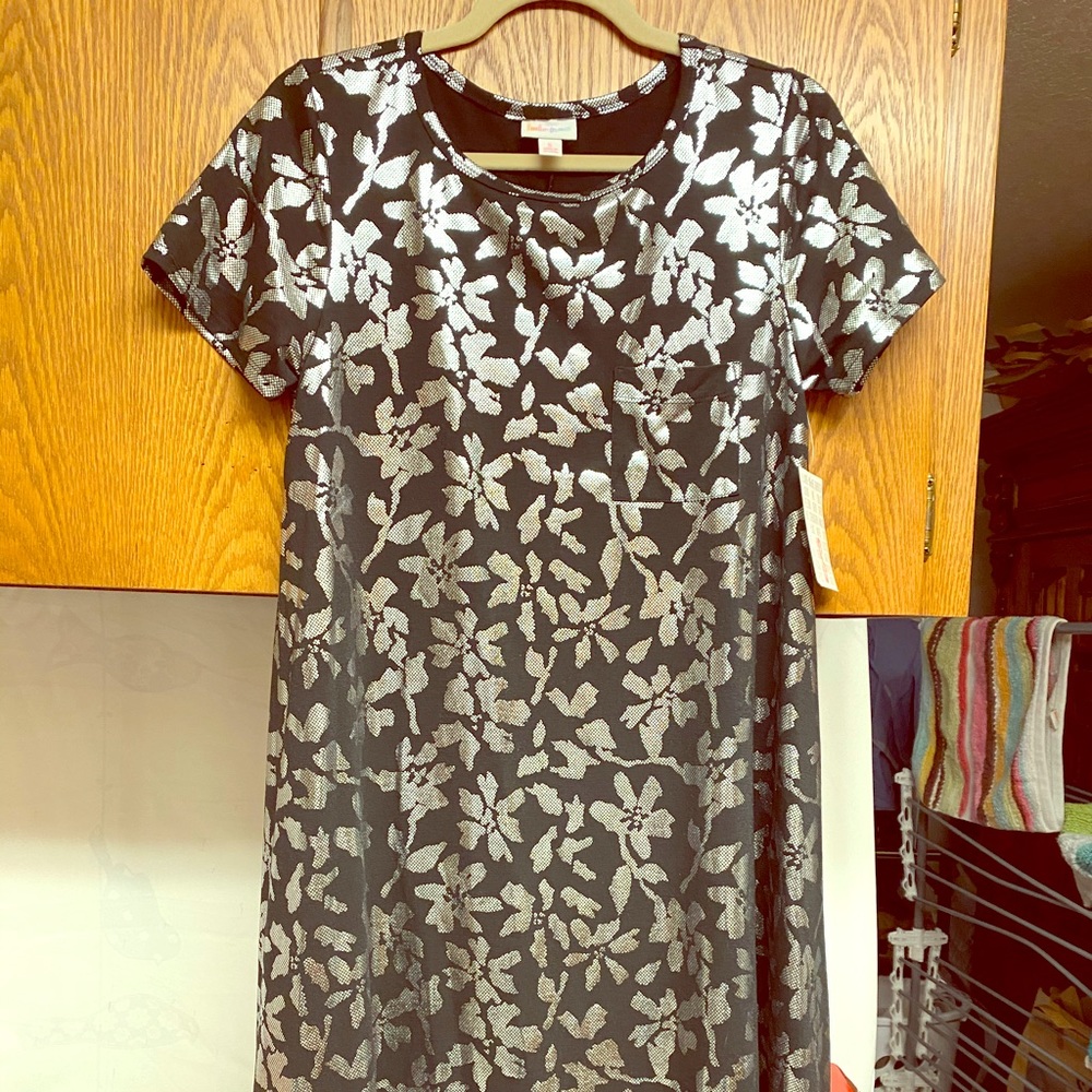 NWT Lularoe Shiny Carly
